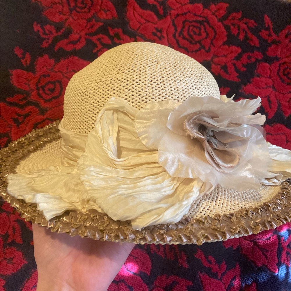 Vintage Louise Green Woven Straw Hat